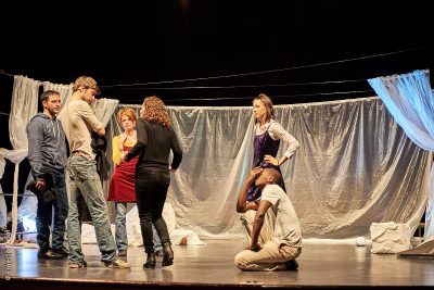 Les hippocampes, spectacle du Lien Théâtre. Photo © Ernesto Timor